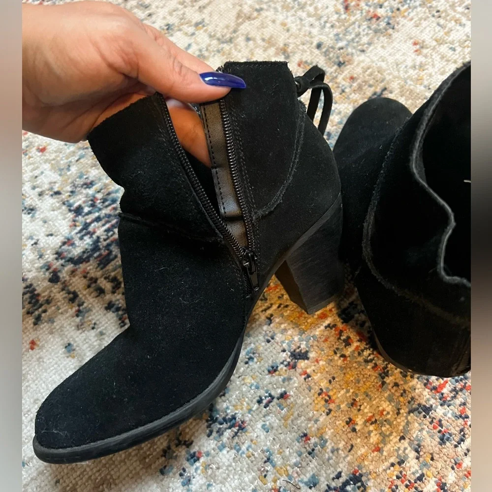 Steve Madden Booties - Picture 5 of 11
